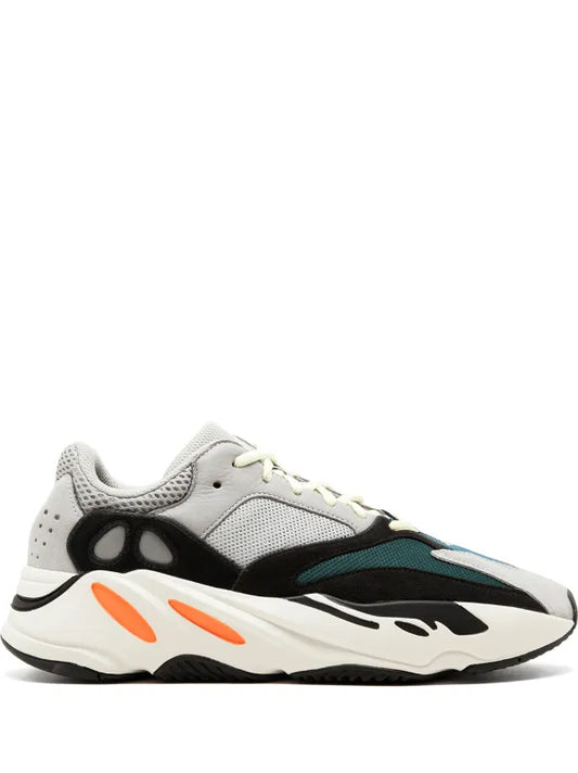 Adidas Yeezy Boost 700